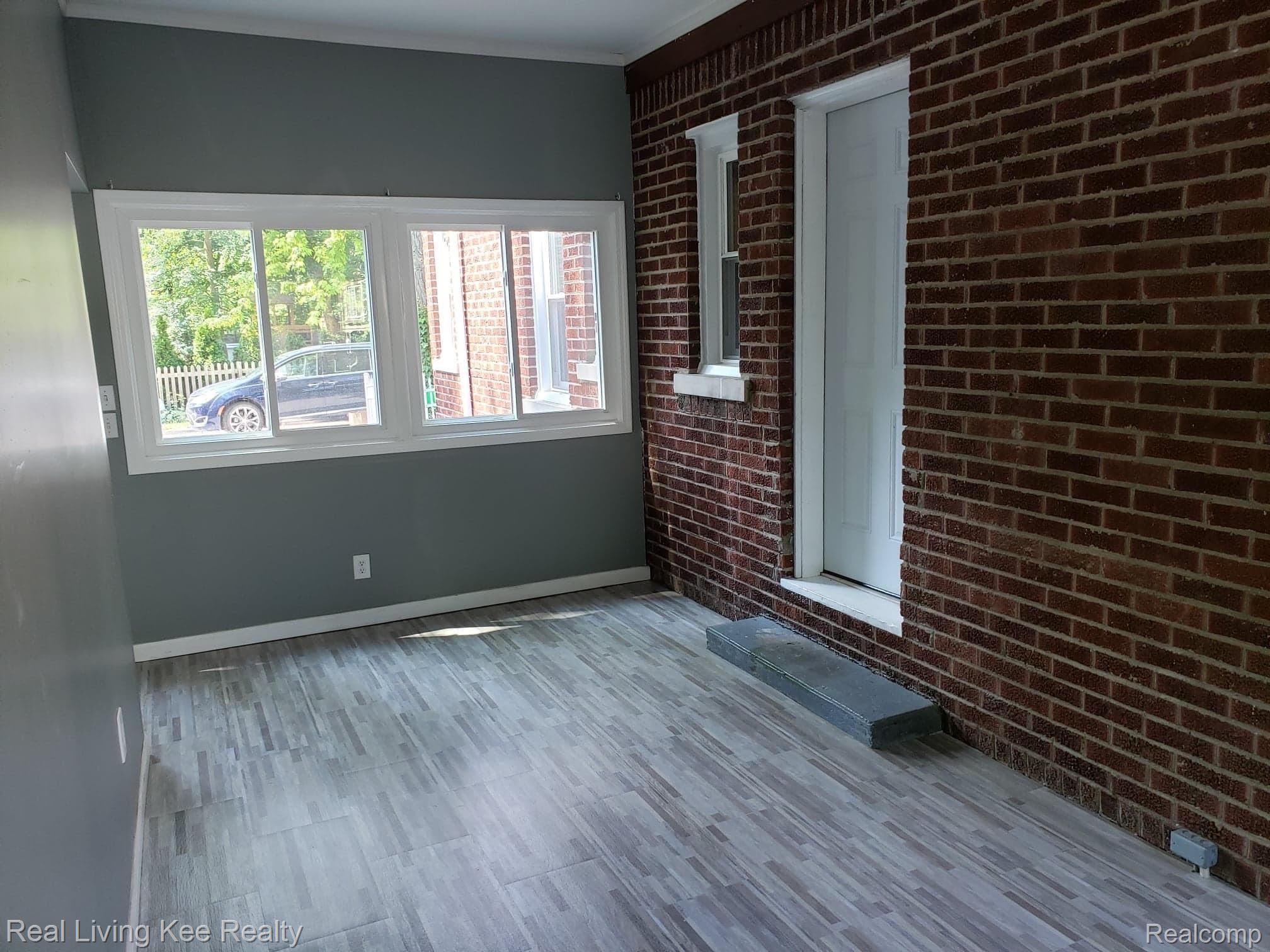 162 West Washington Street Romeo, MI 48065 - Photo 18 of 34 Darryn #11.jpg