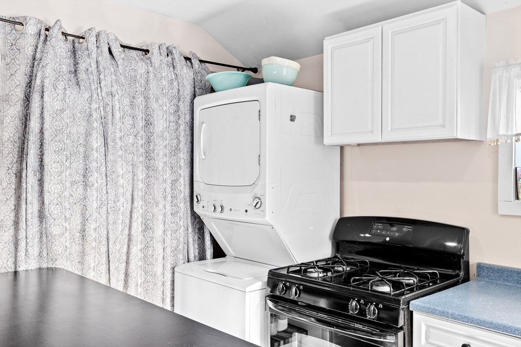 125 R Careswell Street Marshfield, MA 02050 - Photo 5 of 19 Gallery Image 5