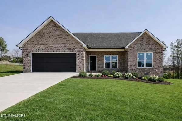 $525,000 | 812 Pinebrooke Drive, Maryville, TN 37801