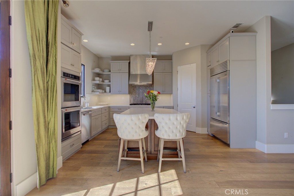 250 Mission Springs Road Arroyo Grande, CA 93420 - Photo 9 of 73 a view of a dining room with furniture