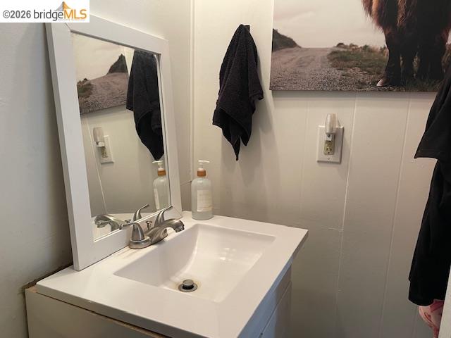 16629 Allison Way, Unit 22 Sonora, CA 95370 - Photo 18 of 30 a bathroom with a sink and a mirror