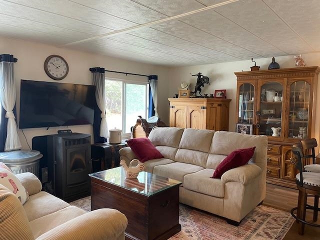 16629 Allison Way, Unit 22 Sonora, CA 95370 - Photo 4 of 31 Living room with wood finished floors