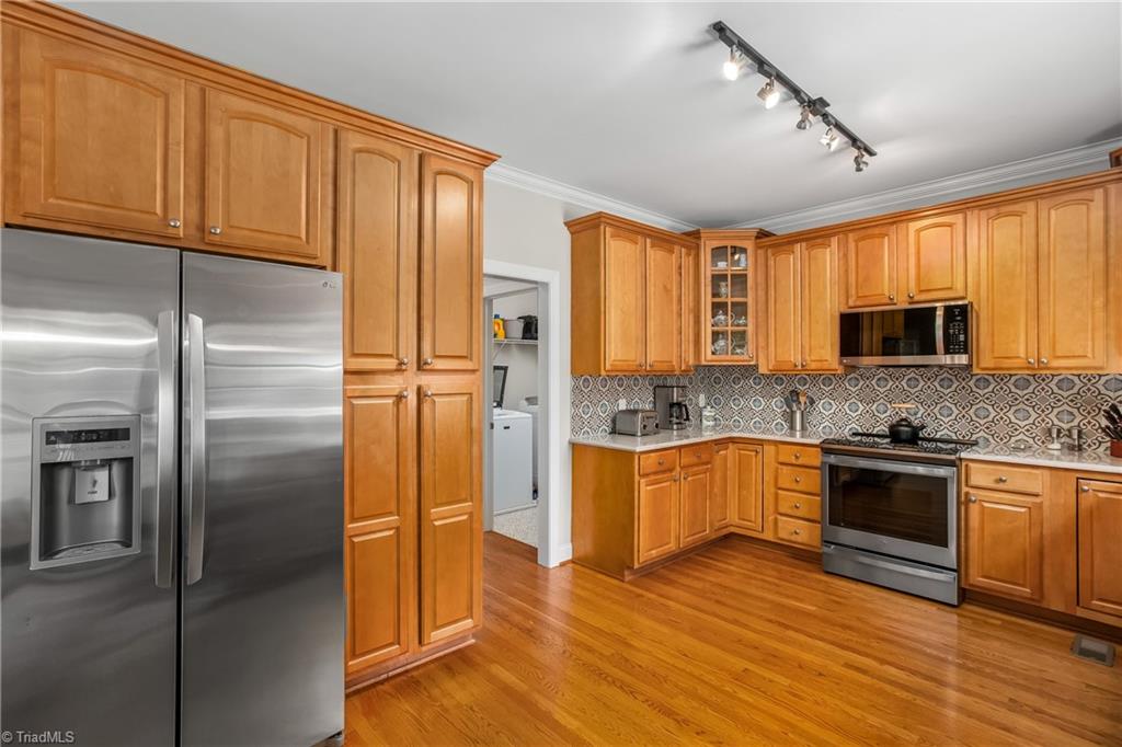 8703 Bromfield Road Oak Ridge, NC 27310 - Photo 9 of 34