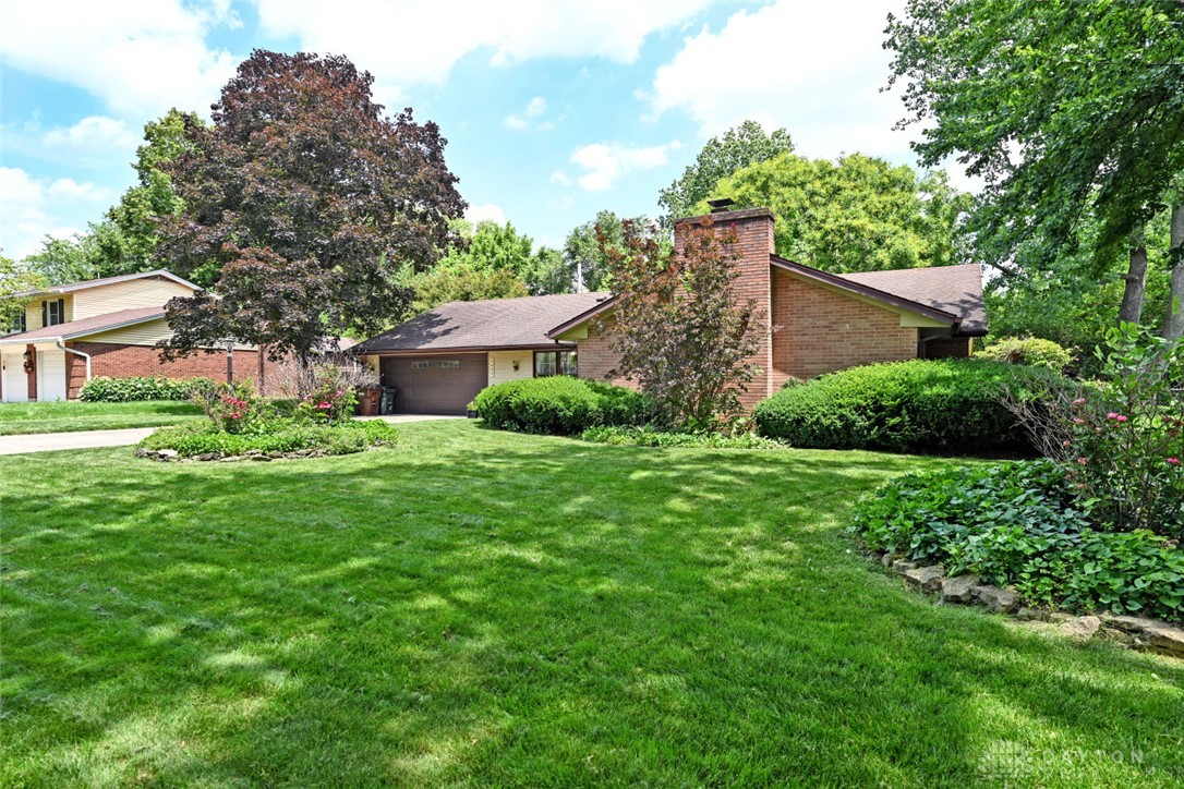 2665 Hemphill Road Kettering, OH 45440 - Photo 2 of 48
