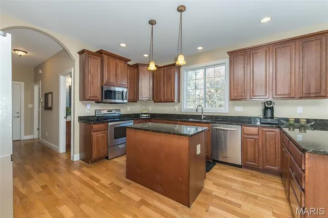 $725,000 | 431 Ridge Meadow Lane, Washington, MO 63090