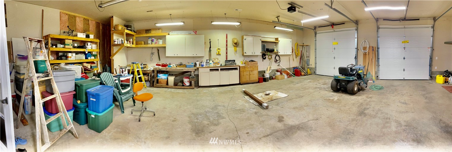 19225 Patterson Road East Orting, WA 98360 - Photo 25 of 34 a view of a room with gym equipment