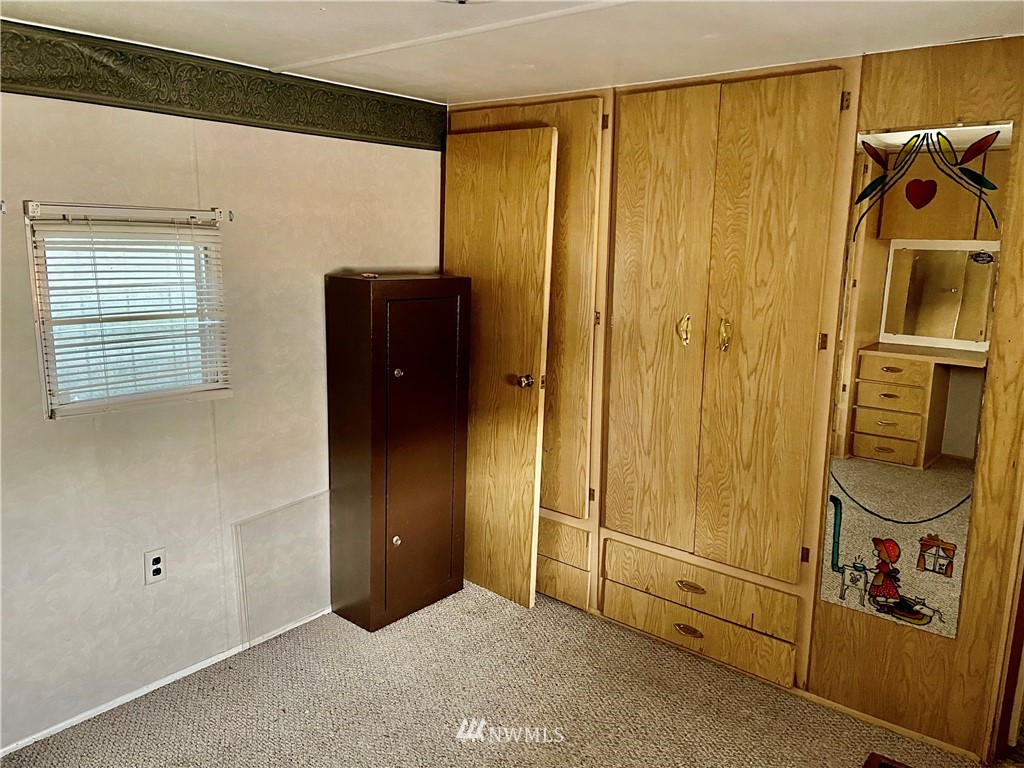 19225 Patterson Road East Orting, WA 98360 - Photo 29 of 34 a view of a storage & utility room