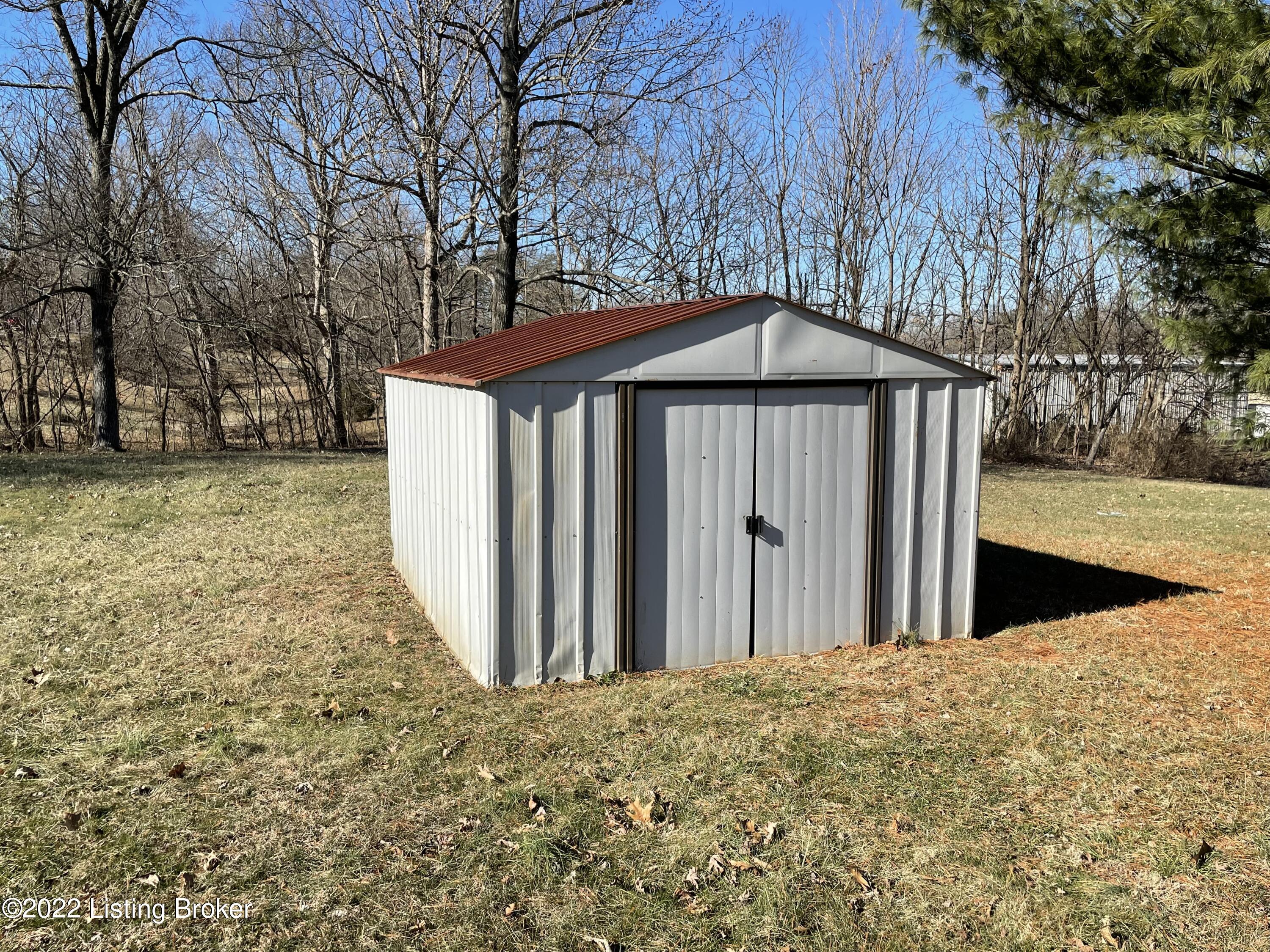 2298 Greenbriar Road Mount Washington, KY 40047 - Photo 53 of 56 IMG_4328