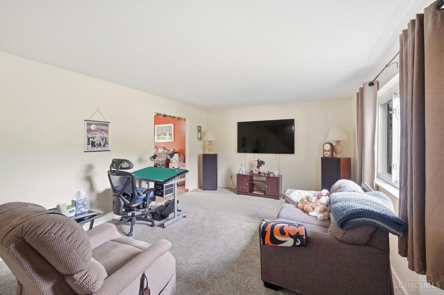 4455 Cloverhill Terrace Cincinnati, OH 45238 - Photo 11 of 78