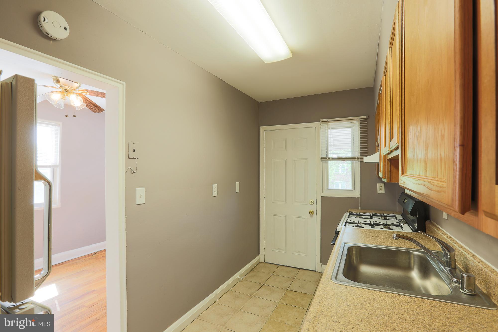 3919 Rokeby Road Baltimore, MD 21229 - Photo 13 of 26 Kitchen