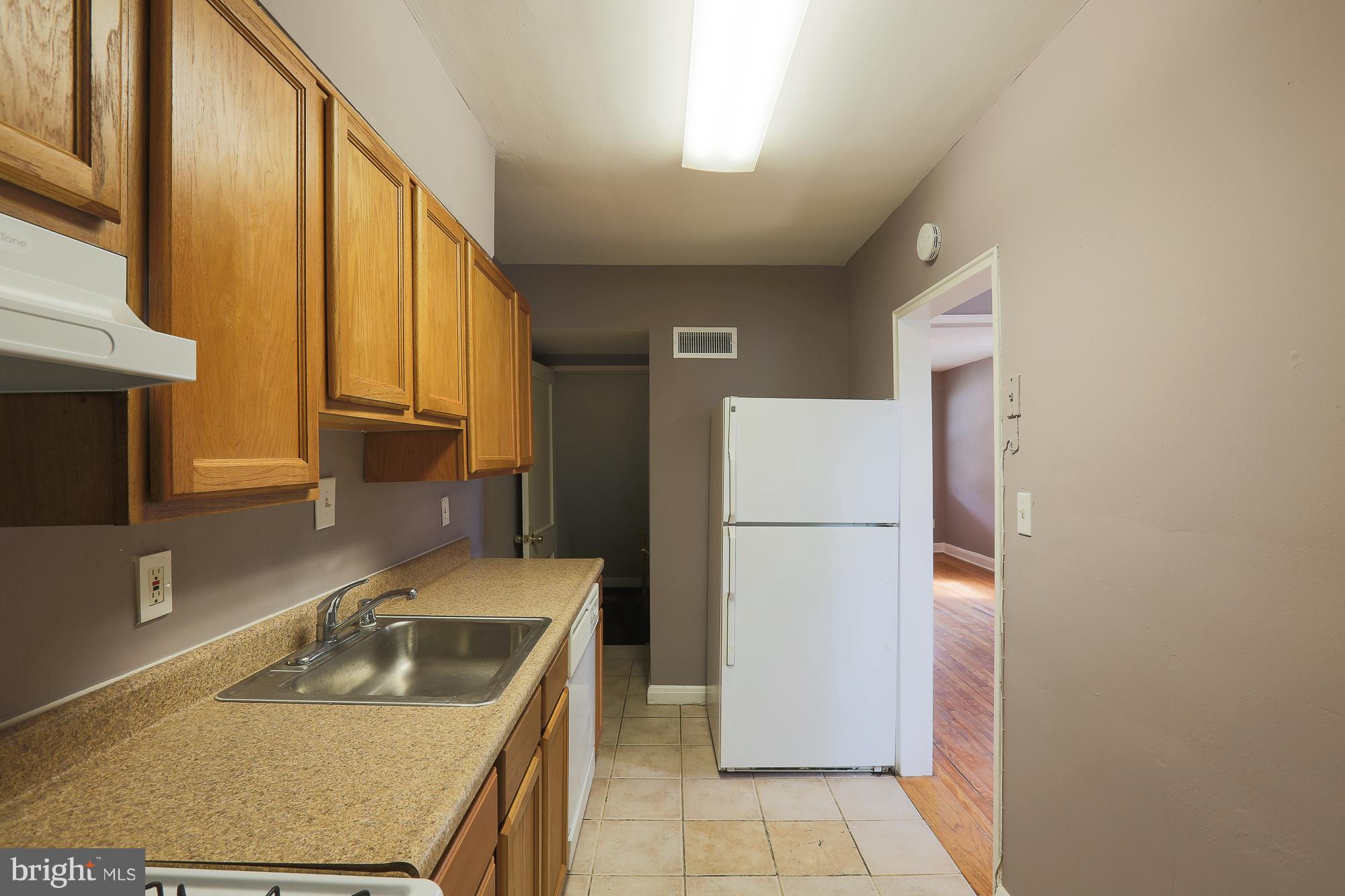 3919 Rokeby Road Baltimore, MD 21229 - Photo 15 of 26 Kitchen