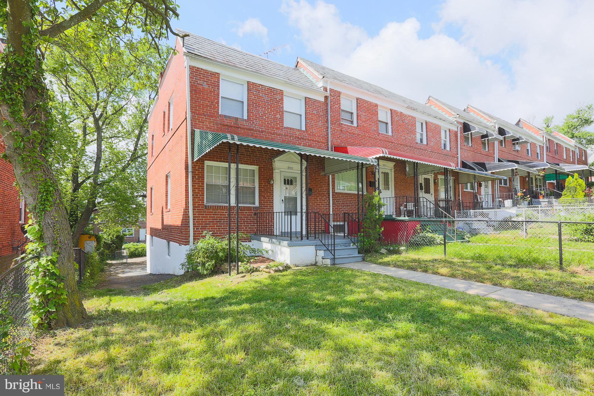 3919 Rokeby Road Baltimore, MD 21229 - Photo 26 of 26 Exterior (Front)