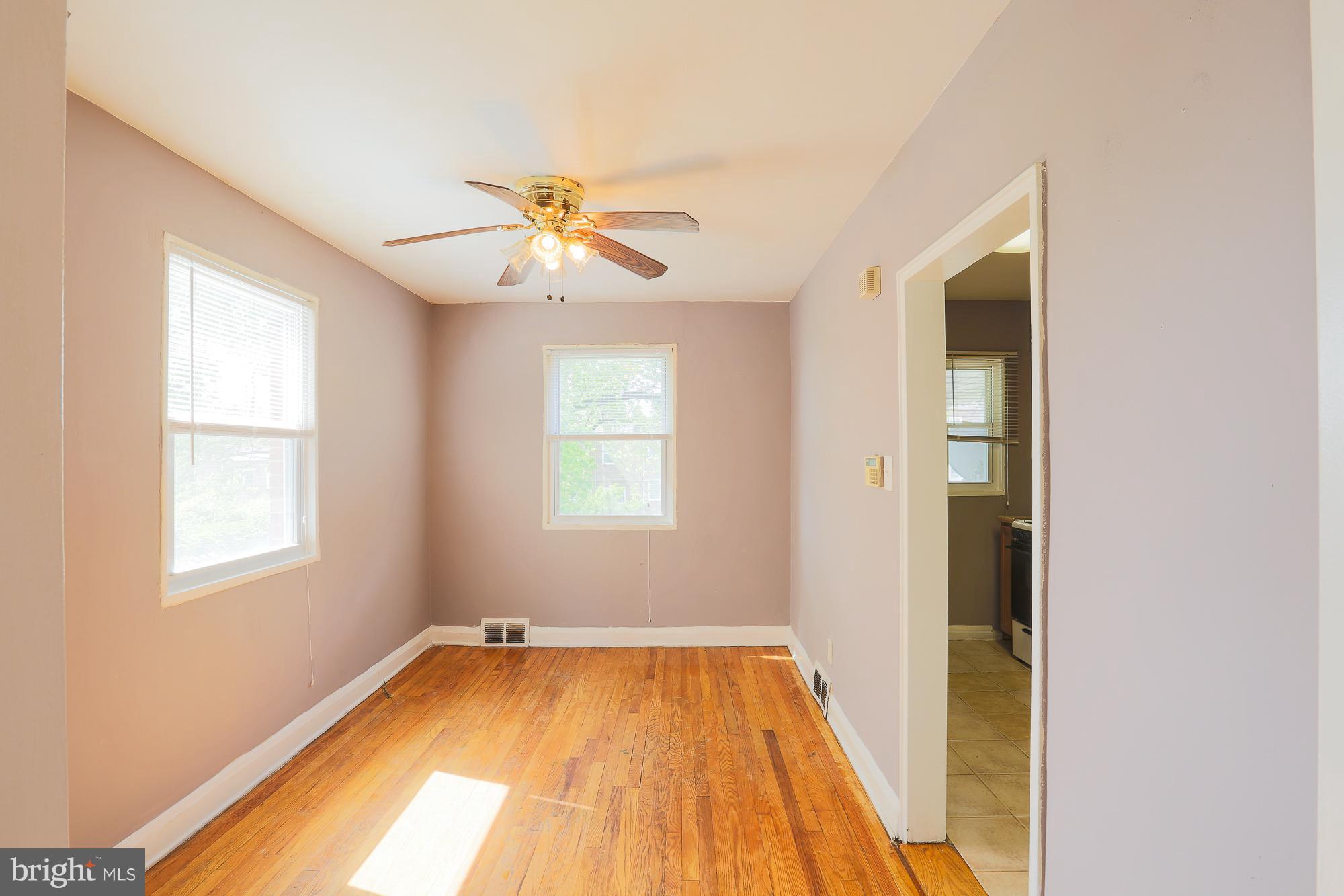 3919 Rokeby Road Baltimore, MD 21229 - Photo 7 of 26 Dining Room