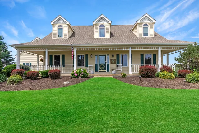 $825,000 | W1281 Siena Circle, Lake Geneva, WI 53147