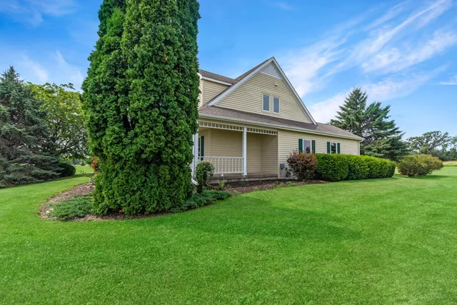 $825,000 | W1281 Siena Circle, Lake Geneva, WI 53147