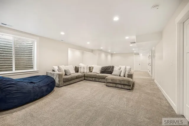 $630,000 | 928 North Greenwillow Lane, Idaho Falls, ID 83401