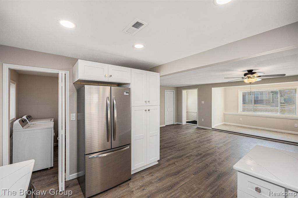 2985 Hessel Avenue Rochester Hills, MI 48307 - Photo 13 of 20