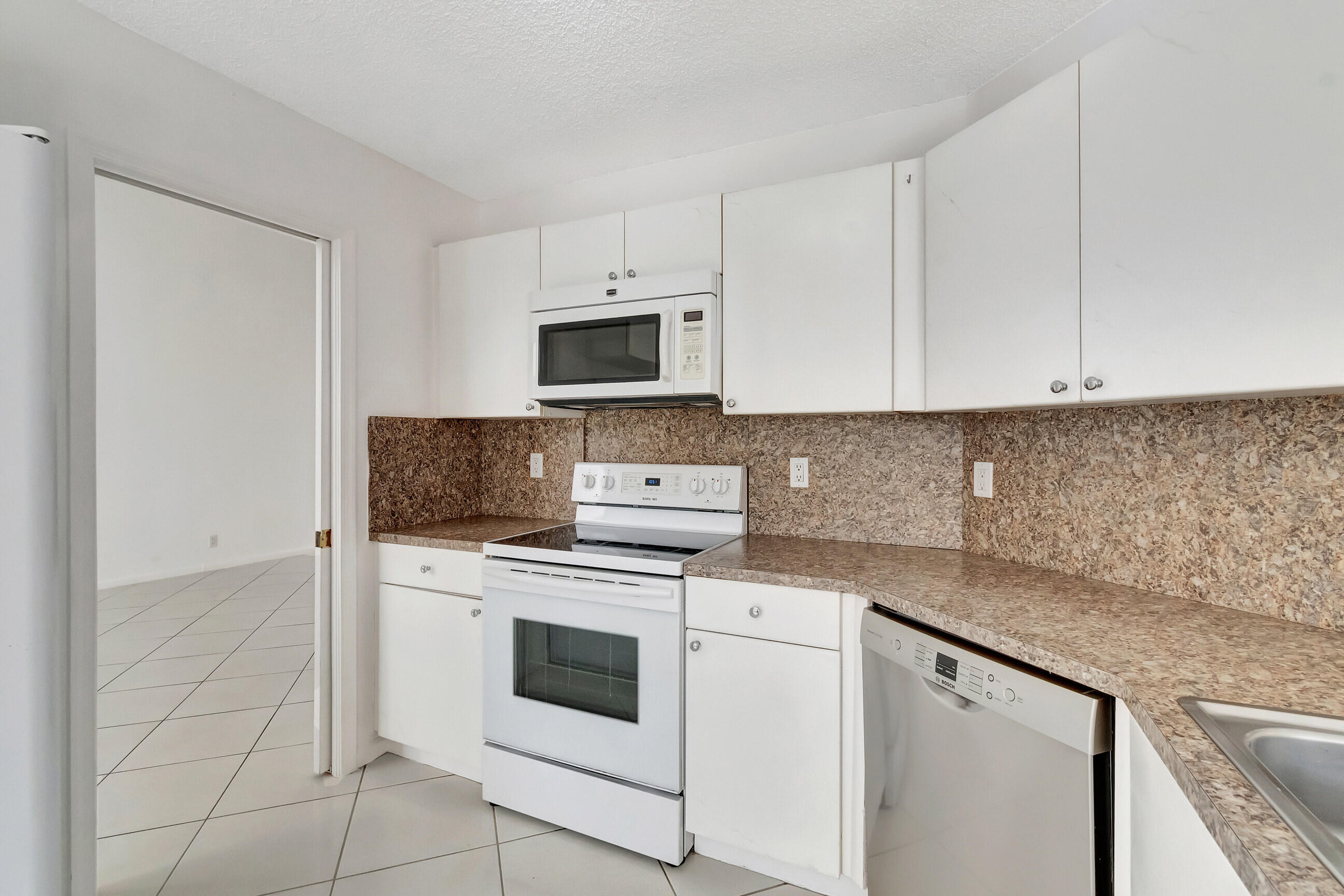 8895 Sonoma Lake Boulevard Boca Raton, FL 33434 - Photo 21 of 53 DSC_7832