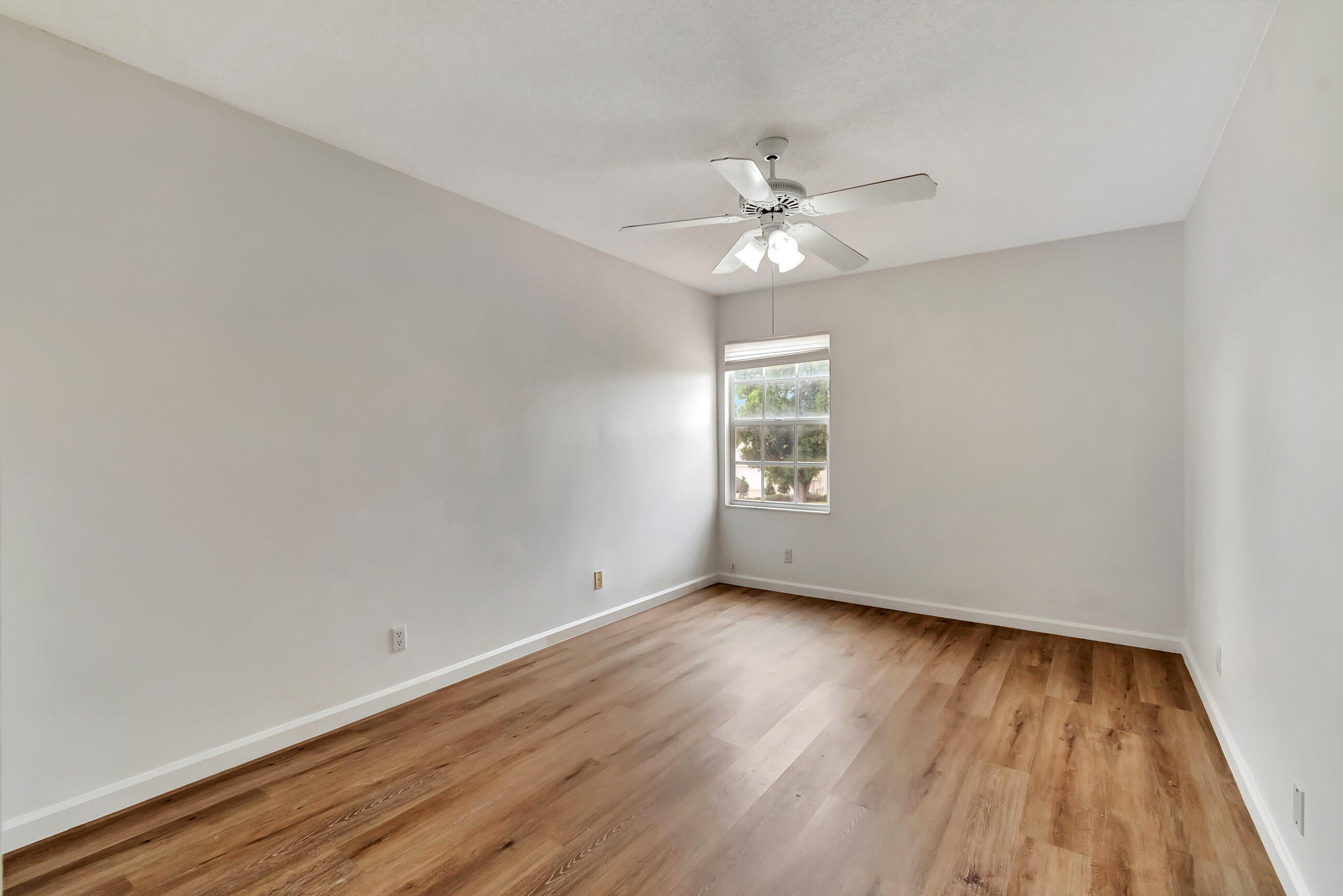 8895 Sonoma Lake Boulevard Boca Raton, FL 33434 - Photo 36 of 53 DSC_8032