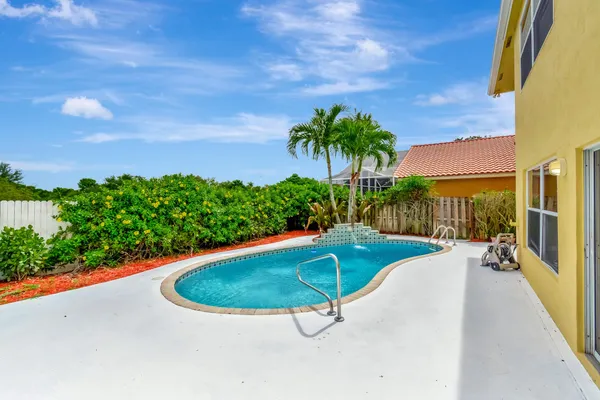 $5,000 | 8895 Sonoma Lake Boulevard, Boca Raton, FL 33434