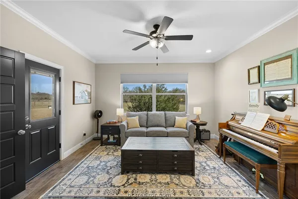 $639,900 | 3222 Hunters Crossing, Bryan, TX 77808