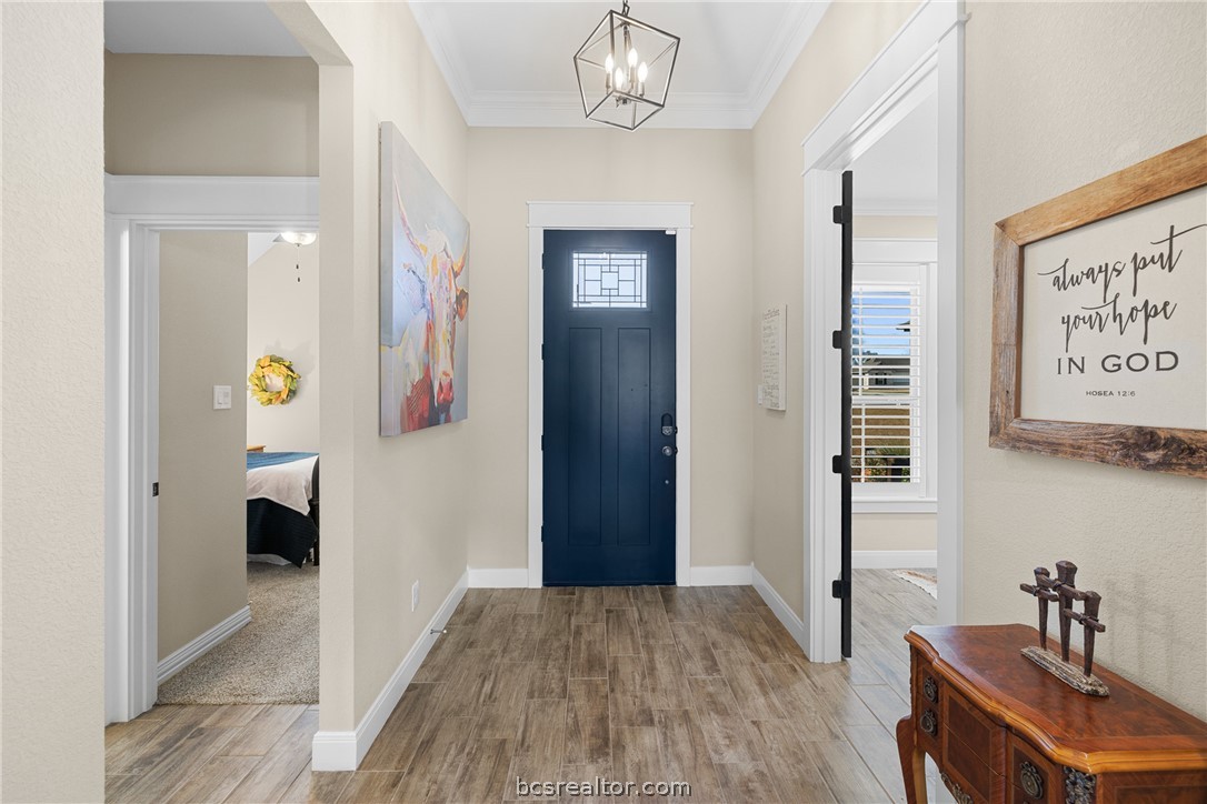 3222 Hunters Crossing Bryan, TX 77808 - Photo 5 of 44 Foyer