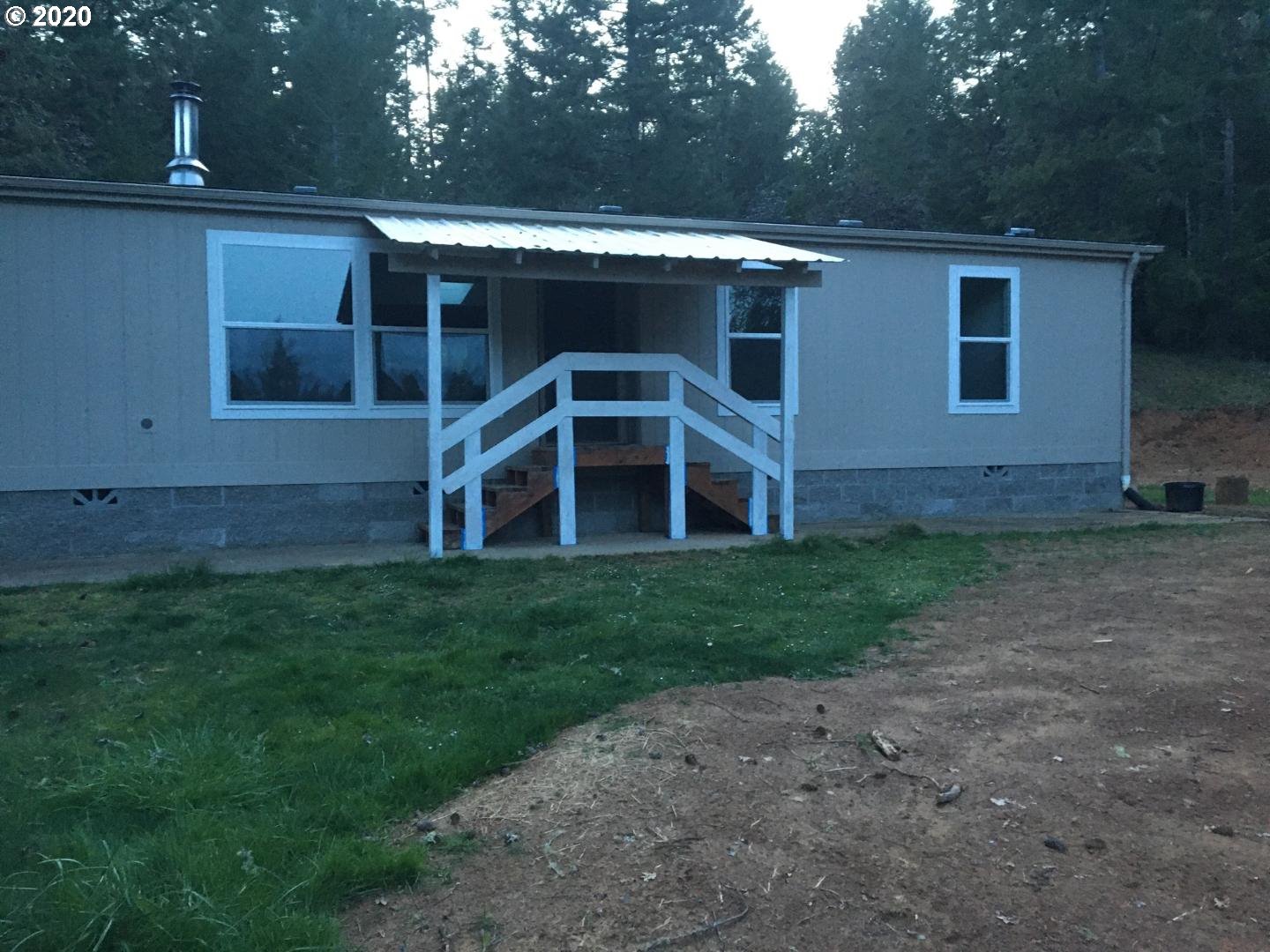 953 Lockwood Road Roseburg, OR 97471 - Photo 1 of 24 Gallery Image 1