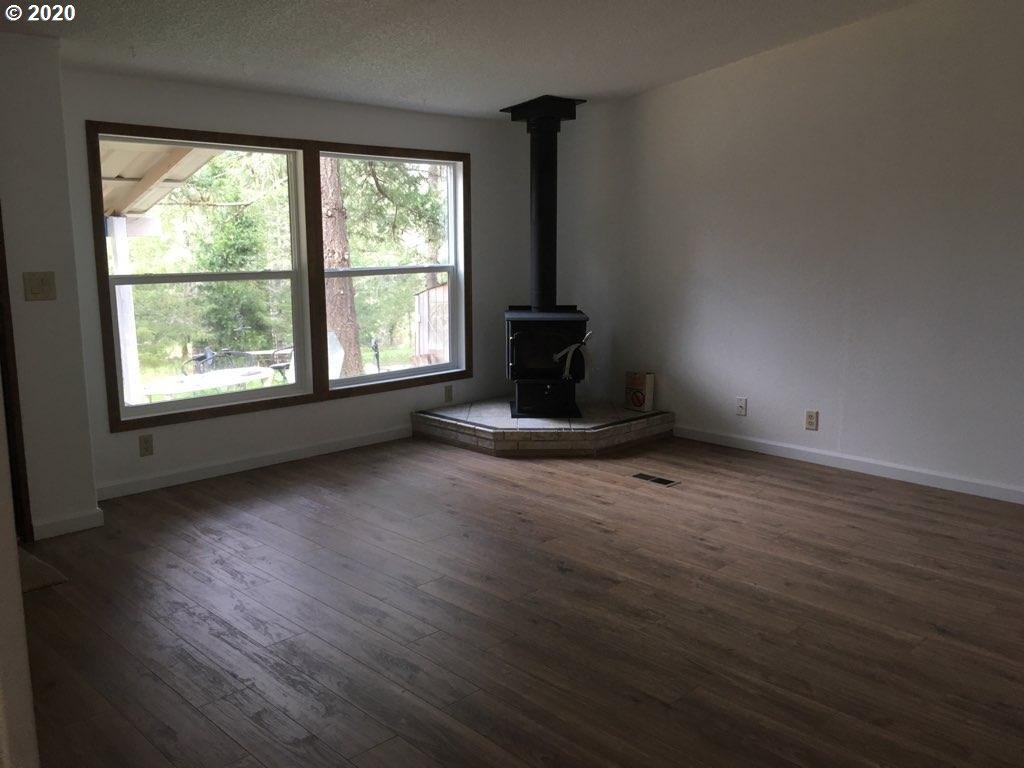 953 Lockwood Road Roseburg, OR 97471 - Photo 22 of 24 Gallery Image 22