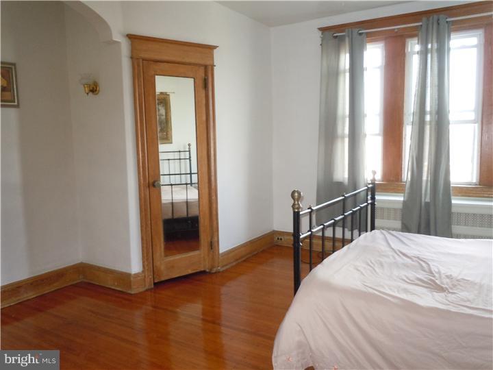 268 Copley Road Upper Darby, PA 19082 - Photo 13 of 17 Bedroom - Main