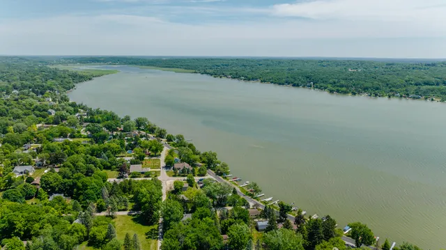 $179,900 | W3772 Alder Drive, Geneva, WI 53147