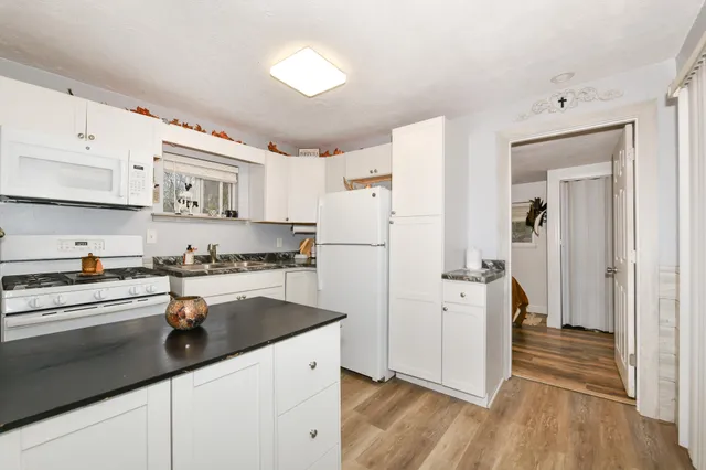 $179,900 | W3772 Alder Drive, Geneva, WI 53147