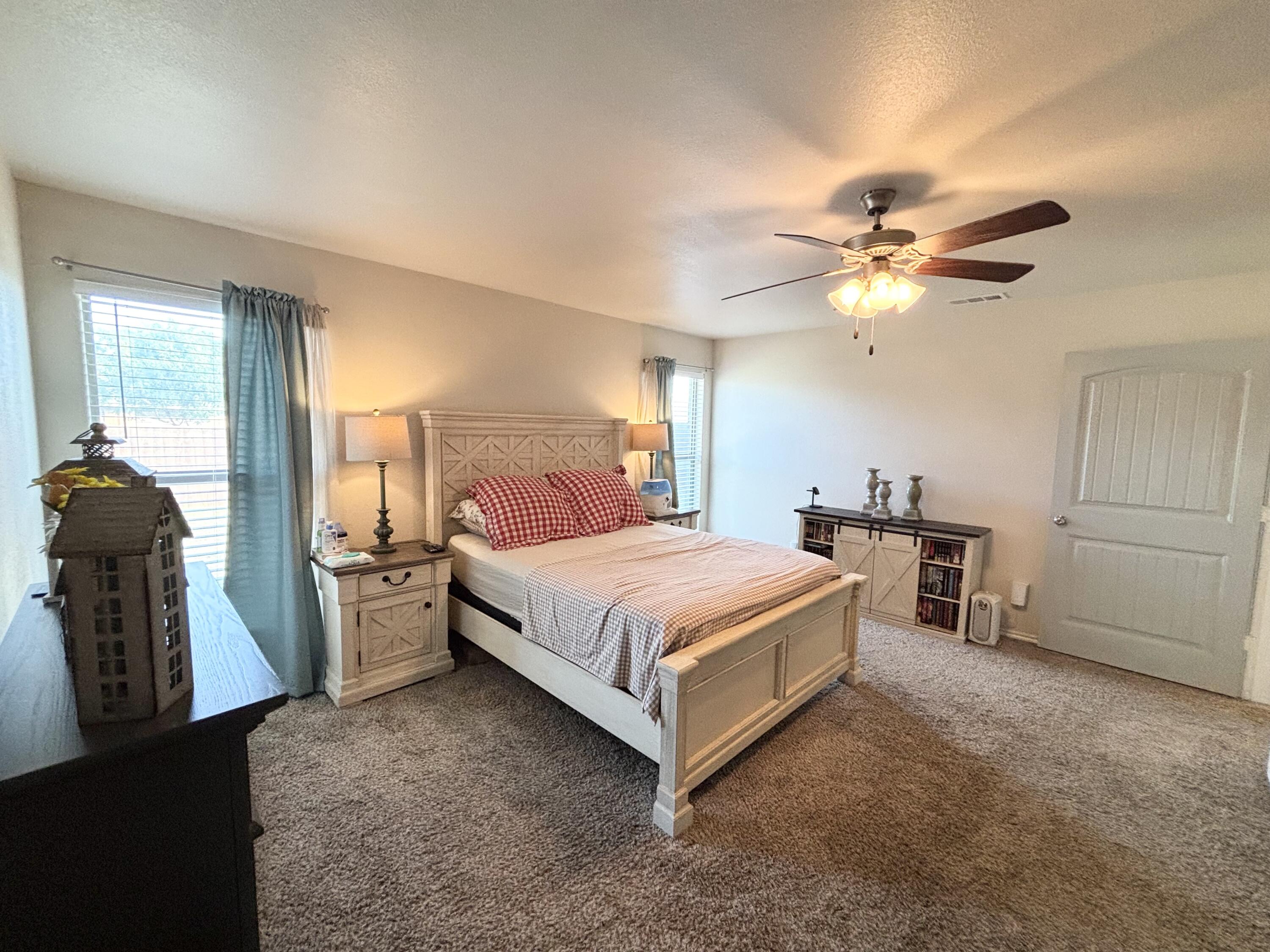 7425 104th Street Lubbock, TX 79424 - Photo 12 of 26 IMG_4936
