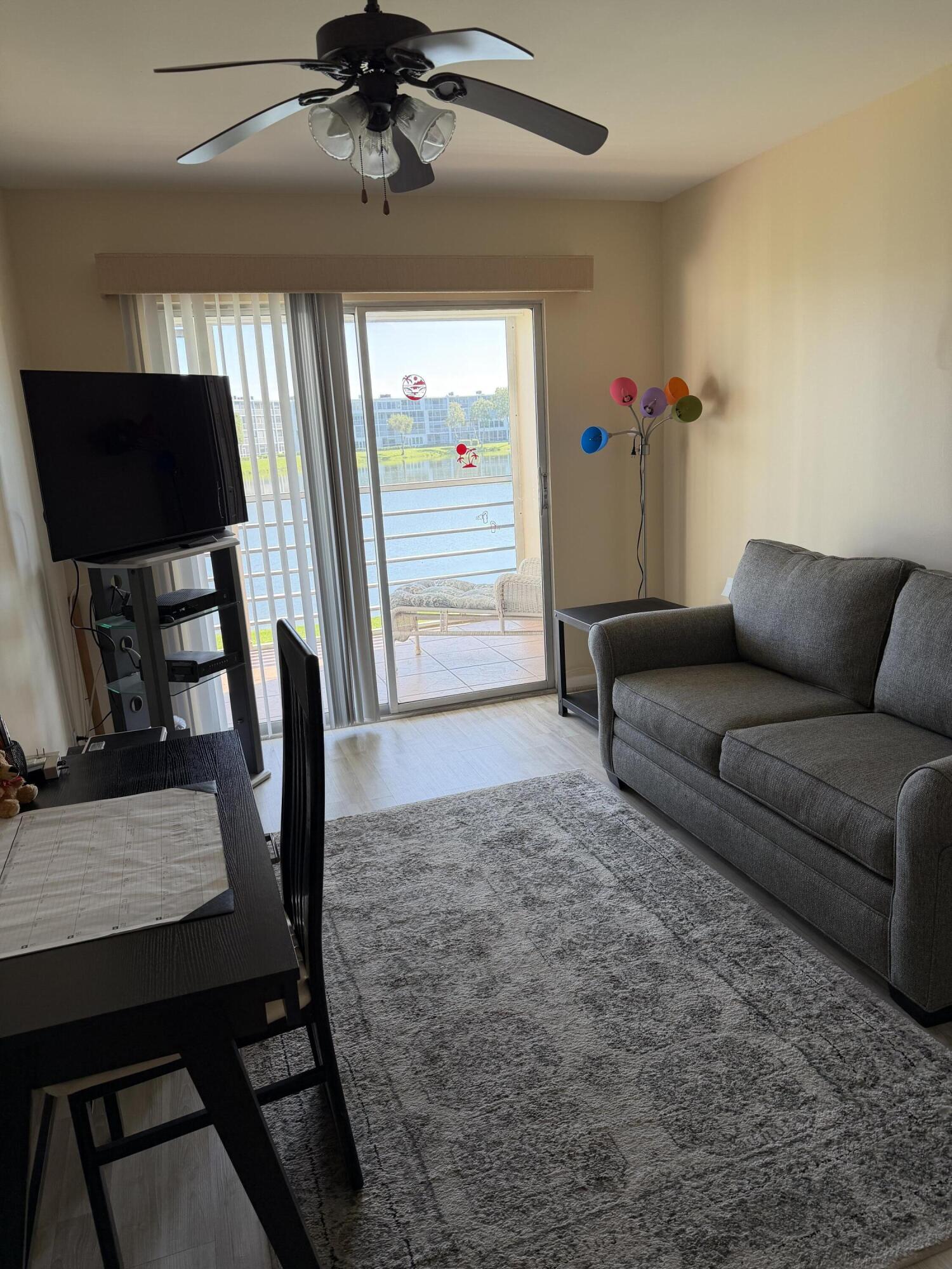 2029 Exeter Boca Raton, FL 33434 - Photo 13 of 20 IMG_1913