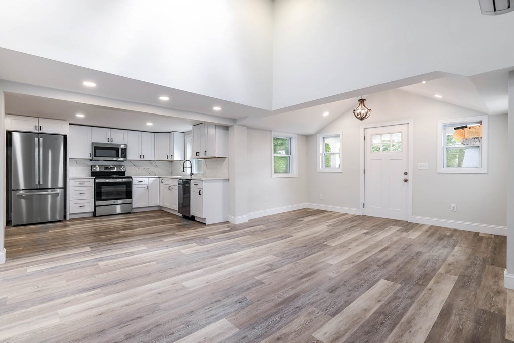 71 Park Road Charlton, MA 01507 - Photo 17 of 42