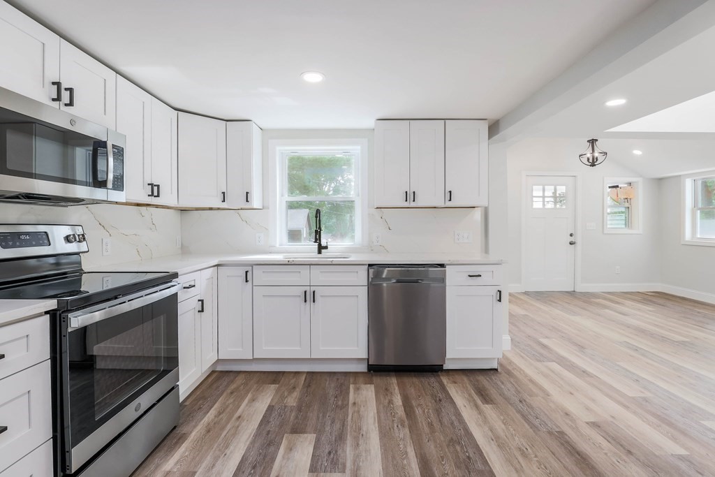 71 Park Road Charlton, MA 01507 - Photo 18 of 42