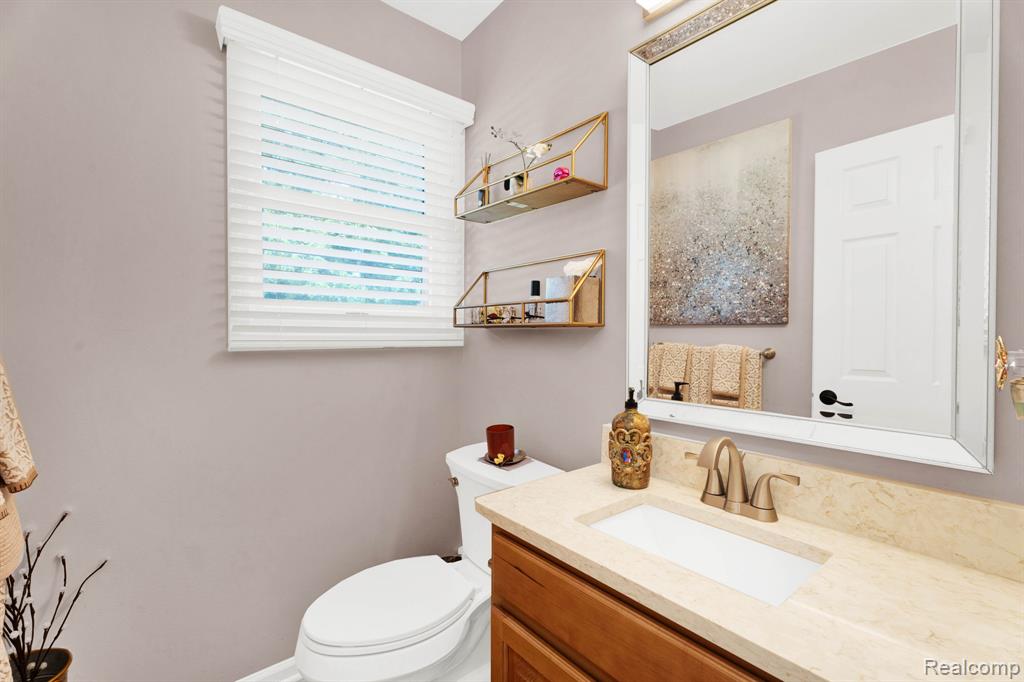 1003 Bembridge Drive Rochester Hills, MI 48307 - Photo 19 of 57