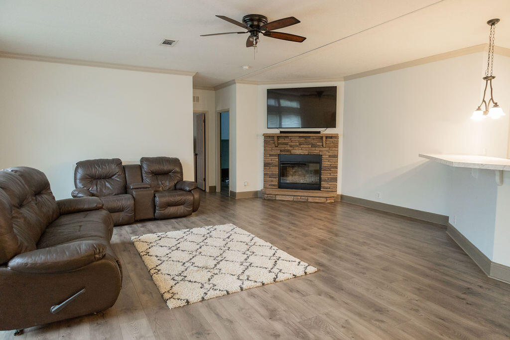 385 Bachelor Hill Road Walterboro, SC 29488 - Photo 6 of 30 Great Room
