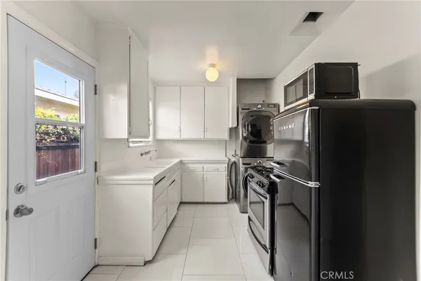 $3,400 | 425 Venice Way, Unit 1/2, Venice, CA 90291