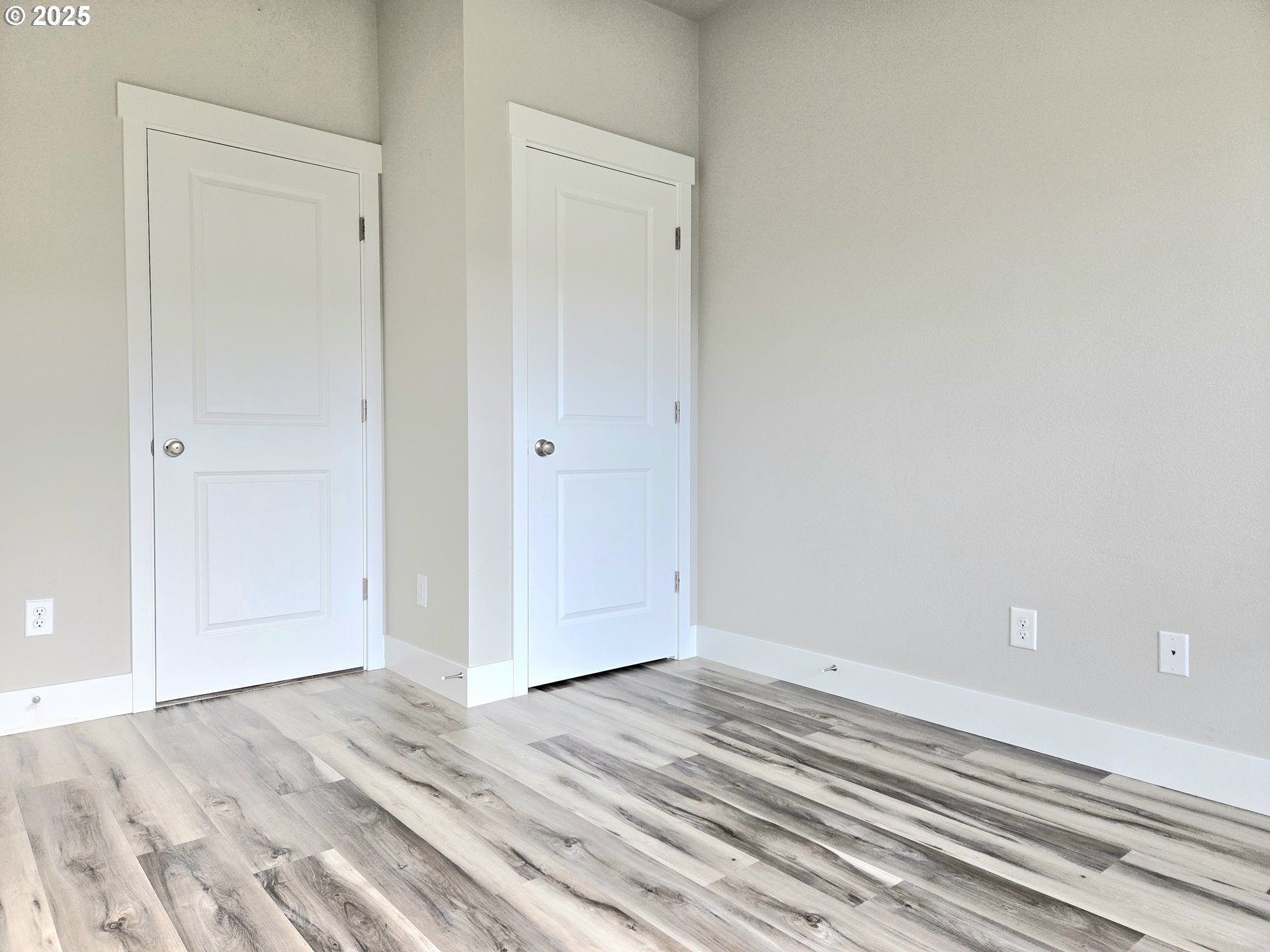 8524 North 1st Street Ridgefield, WA 98642 - Photo 4 of 48 a view of a room