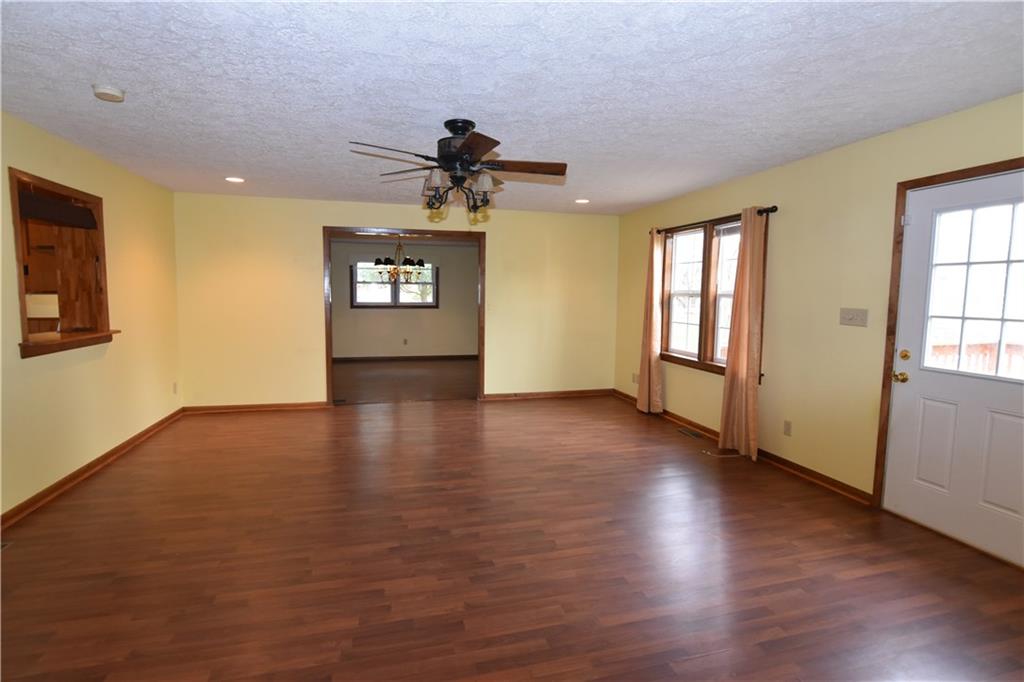 3040 Taylor Road Columbus, IN 47203 - Photo 11 of 19 Gallery Image 11