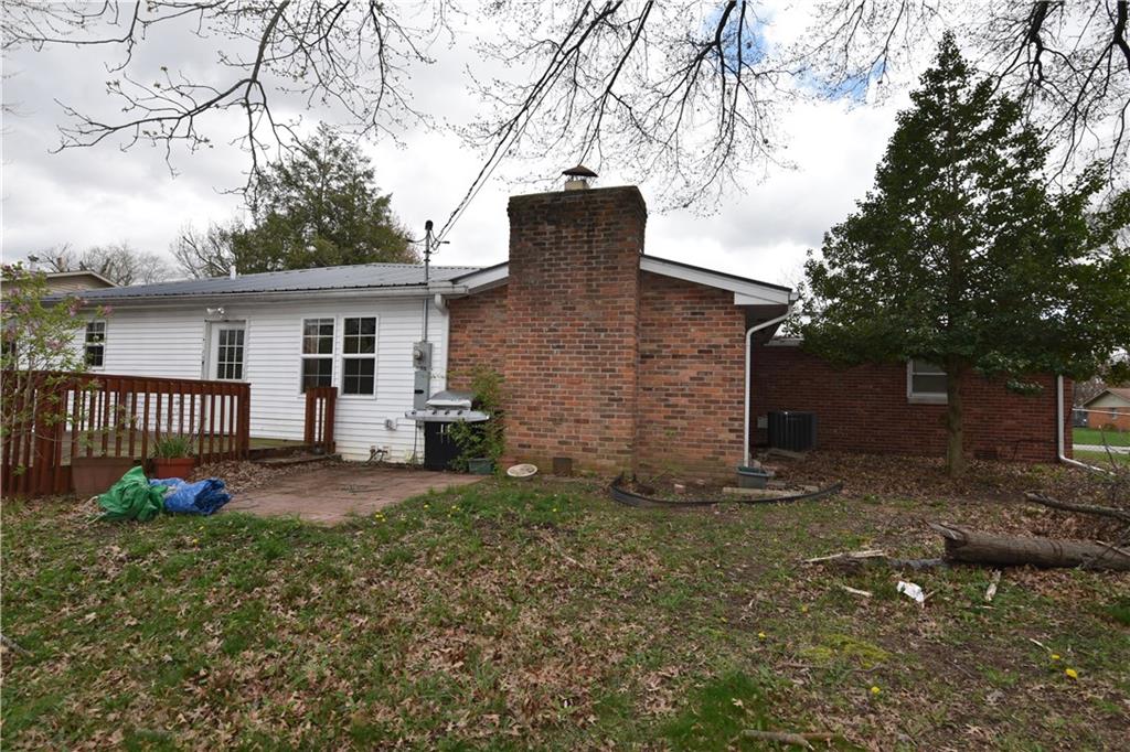 3040 Taylor Road Columbus, IN 47203 - Photo 19 of 19 Gallery Image 19