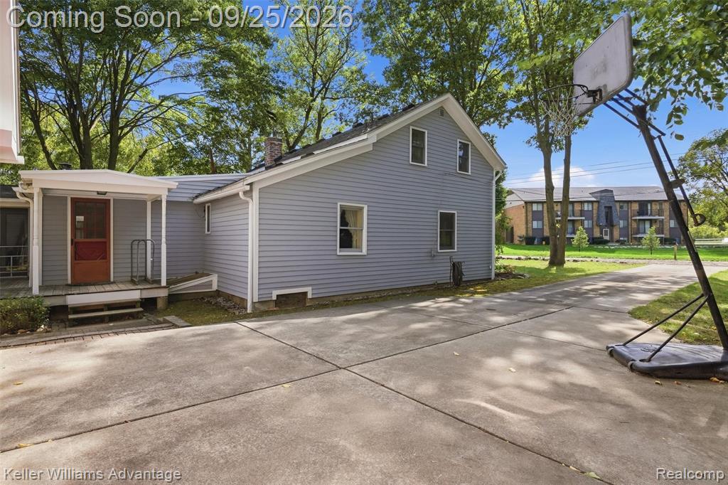 32100 West 9 Mile Road Farmington, MI 48336 - Photo 53 of 77 Gallery Image 53