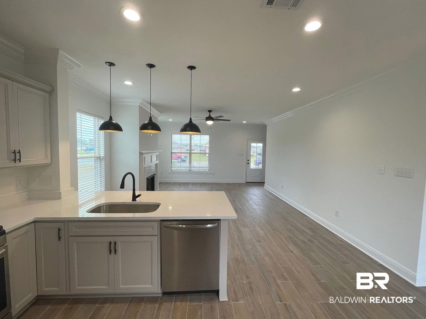 10001 Chipper Lane Foley, AL 36535 - Photo 2 of 15