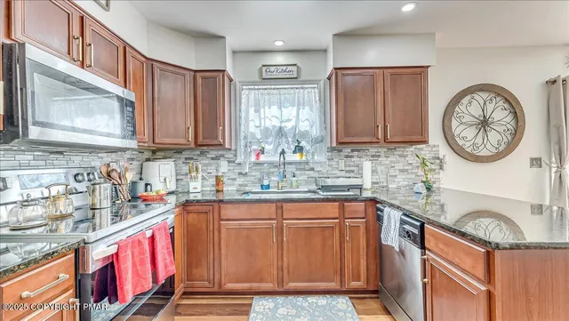 $2,700 | 1136 Sierra Trail, East Stroudsburg, PA 18302