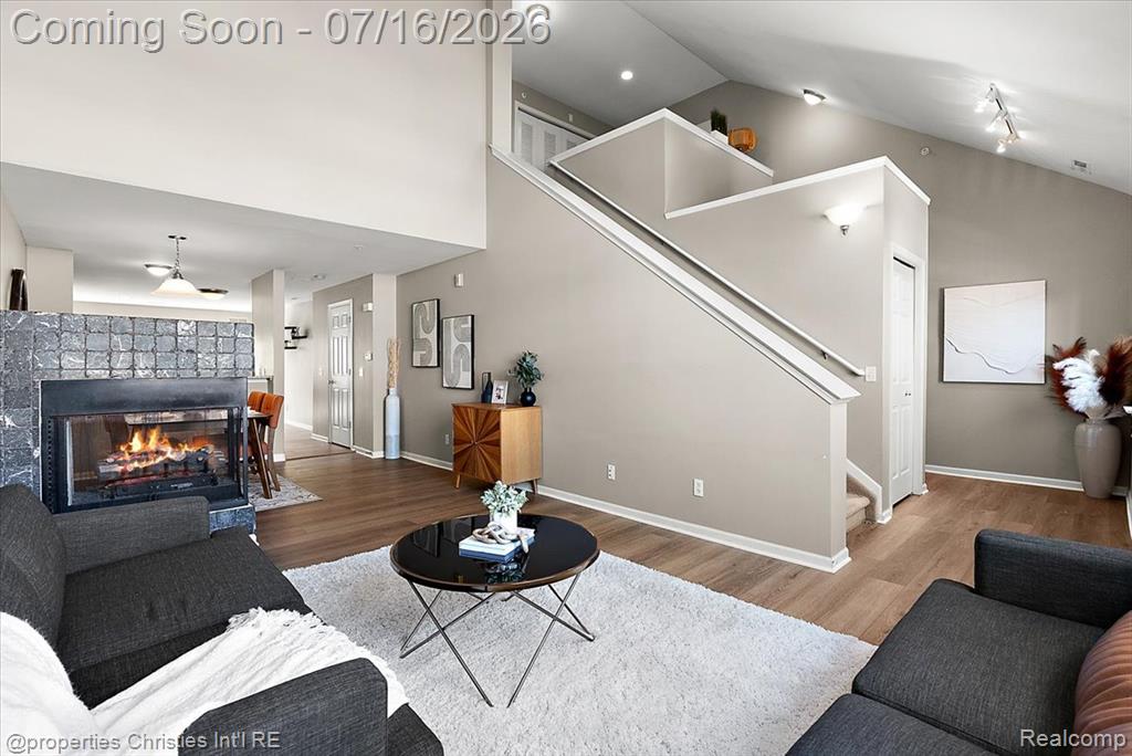 1422 Raliegh Place Troy, MI 48084 - Photo 8 of 39