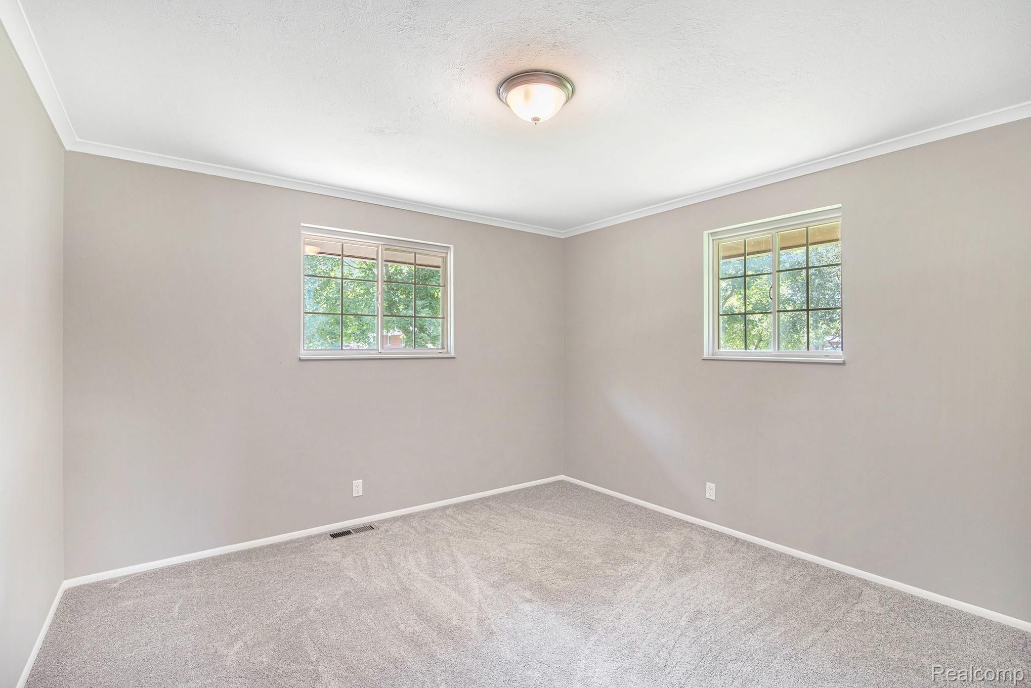 14372 Swanee Beach Drive Fenton, MI 48430 - Photo 13 of 16 11.jpg