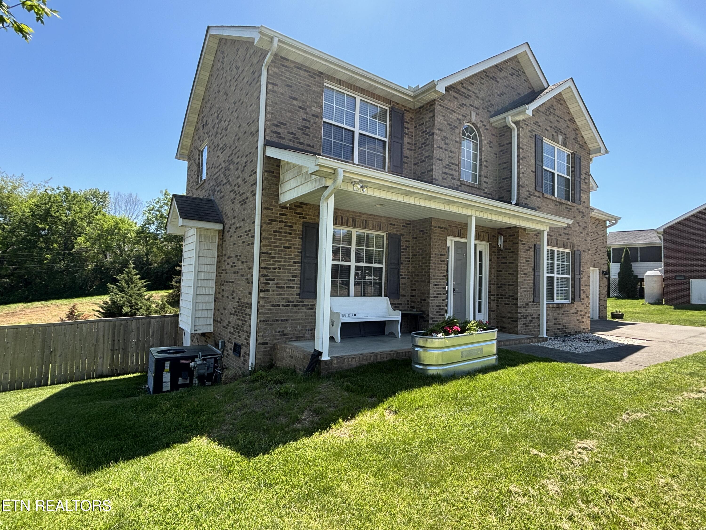 2108 Wesley Ridge Lane Knoxville, TN 37921 - Photo 3 of 27 IMG_0854