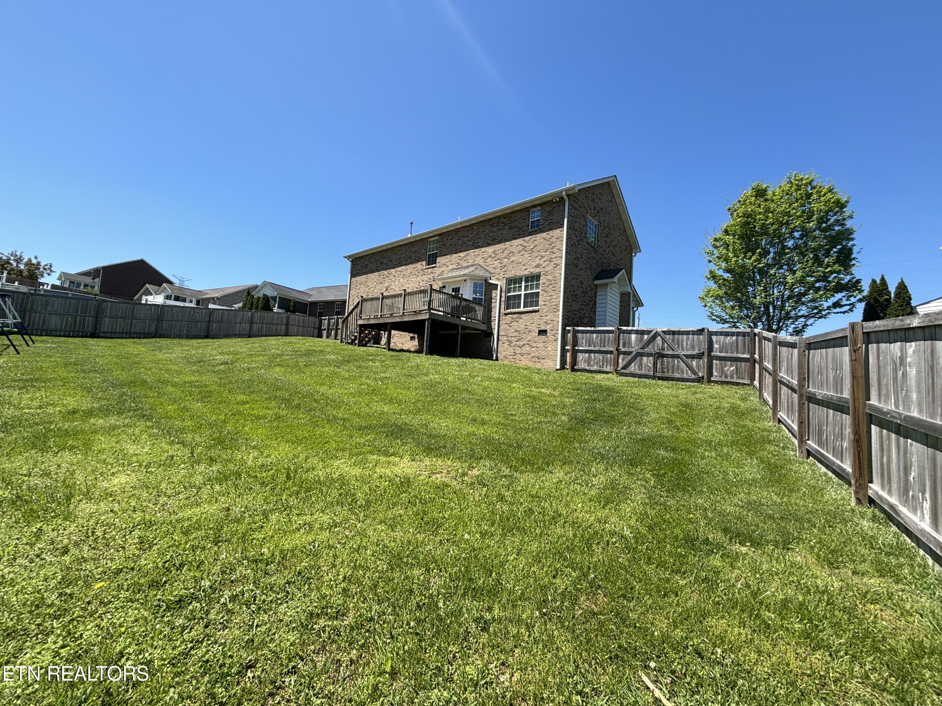 2108 Wesley Ridge Lane Knoxville, TN 37921 - Photo 5 of 27 IMG_0837
