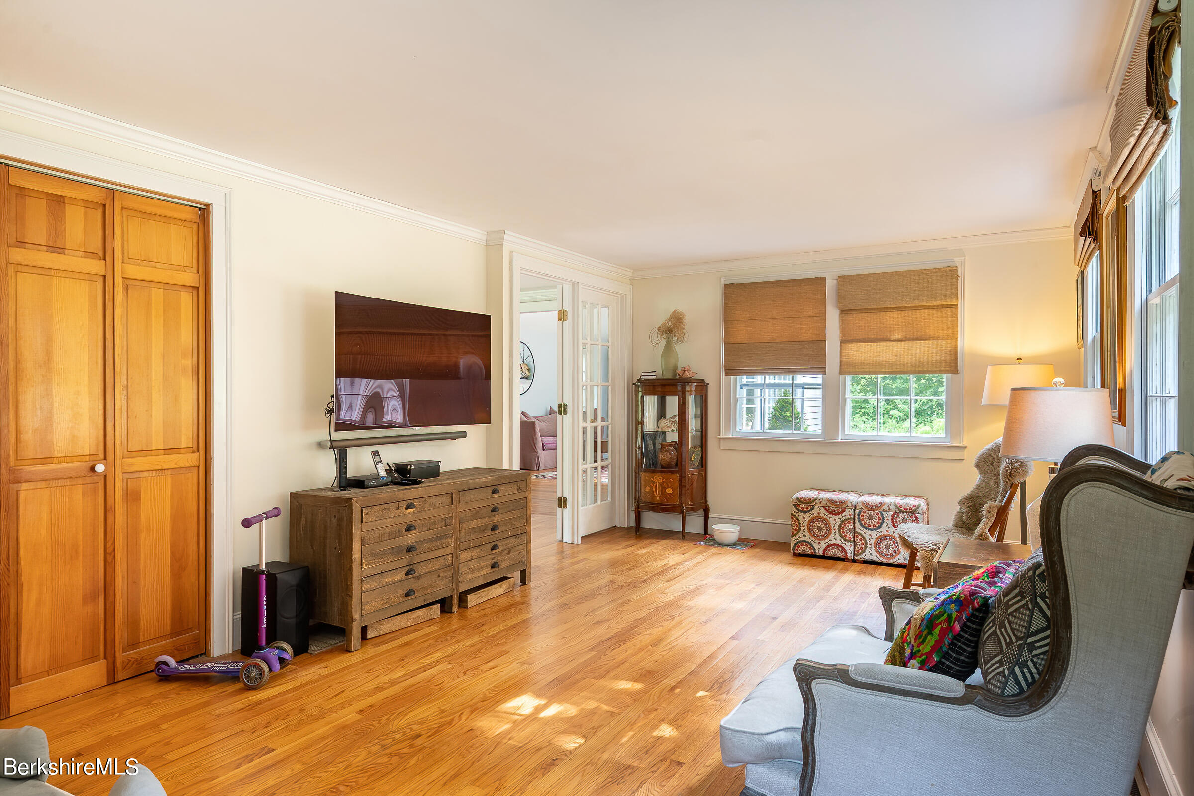 347 South Undermountain Road Sheffield, MA 01257 - Photo 18 of 31 18 sitting room