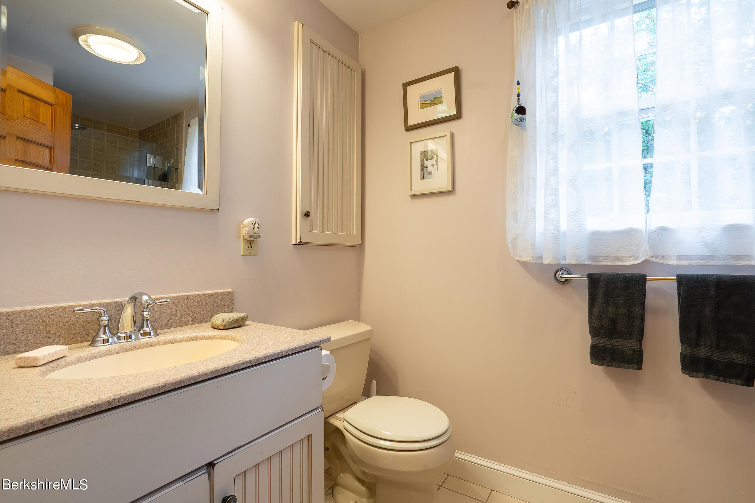 347 South Undermountain Road Sheffield, MA 01257 - Photo 23 of 31 23 1st floor bath
